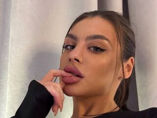 sexy webcamgirl KristyDol