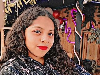 hot cam girl KyraFade