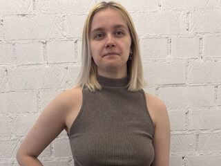 cam girl masturbating with dildo LatrishaSoprych