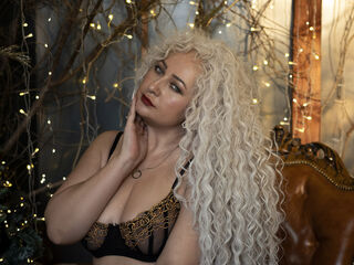 naked girl with webcam masturbating with dildo LilitLang