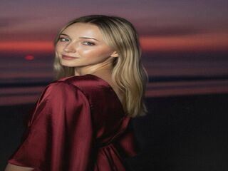 beautiful girl LillieMajamay