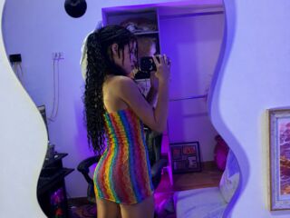 naughty camgirl fingering pussy LilyCastle
