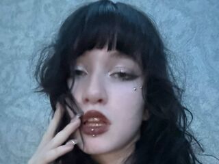 chatroom webcam photo LouisePerrish