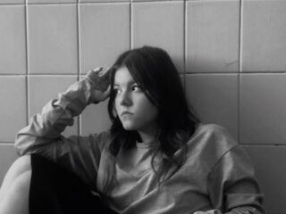 camgirl shaving pussy MarcyHawes