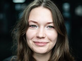 naughty camgirl masturbating with vibrator MargertSpinoza