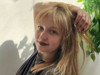 masturbating cam girl MarryMartins