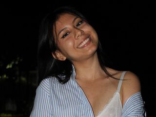 camgirl shaving pussy MiaSauvage