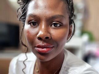 nude gamgirl MilkyMarie