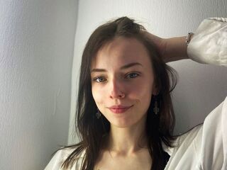 camgirl showing tits MollyMuller