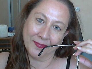 webcam striptease show MyriamLevieux