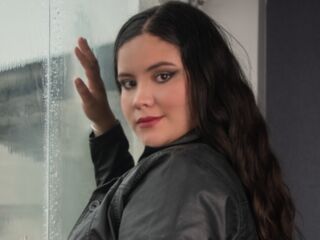 chat room free NahiaMonet