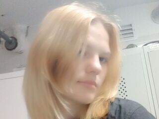 naked girl with webcam masturbating with sextoy OliviaRambousek