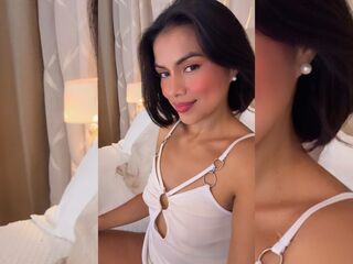 camgirl showing pussy PerlaMoonroe