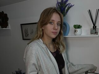 naked camgirl PhilomenaBlumer