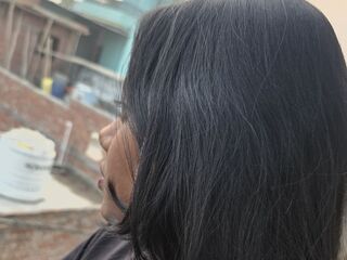 camgirl masturbating with vibrator PriyaSengar