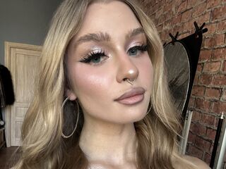 naughty camgirl SaphiraLuxe