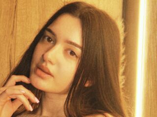 cam girl masturbating SavannahHoward