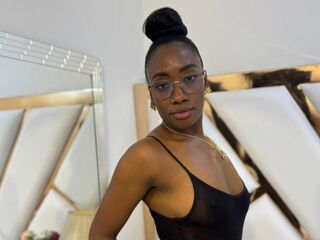 free webcam SelenaHadid