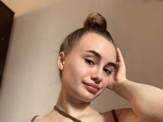 naked girl with webcam fingering pussy SofiyaWite