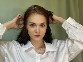 camgirl showing tits TaiteFaro