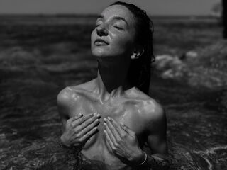 camgirl masturbating with dildo TayaAlana