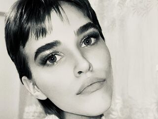 adult webcam chat room UdelaHailey