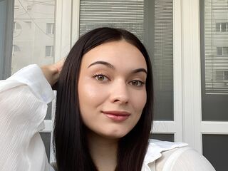 camwhore fingering shaved pussy VictoriaDrapkin