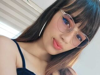 camslut masturbating YiyisMarthin