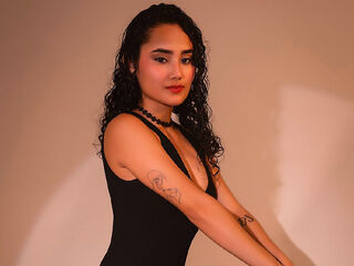 webcam babe chat room ZelynNoir